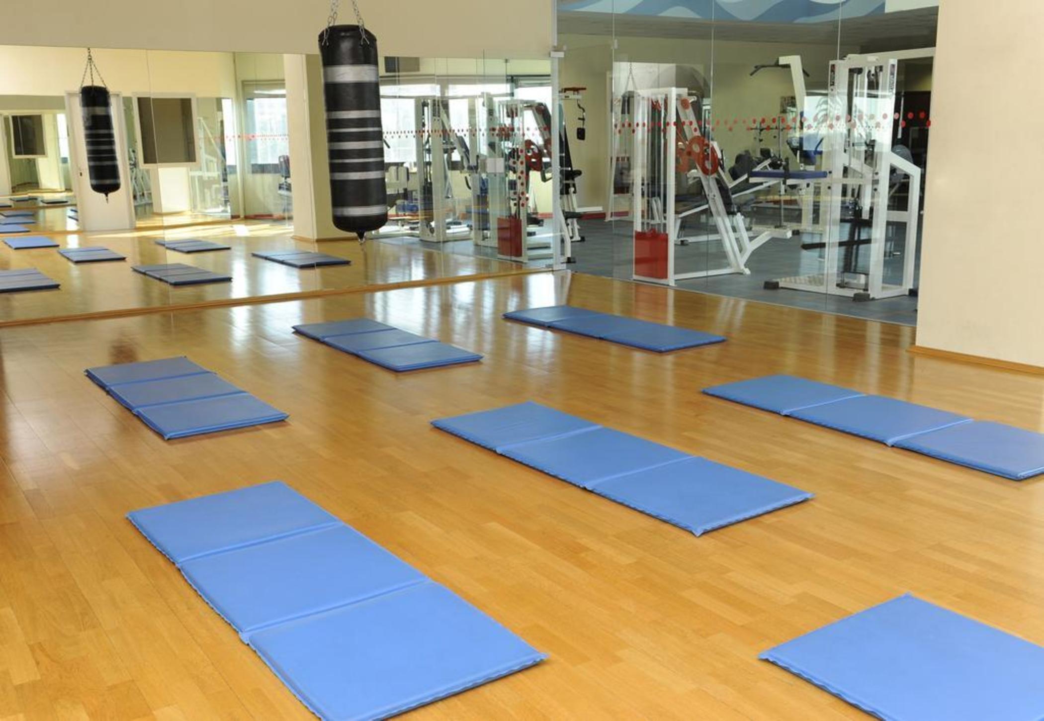 Tower Airport - & Conference Center 4*