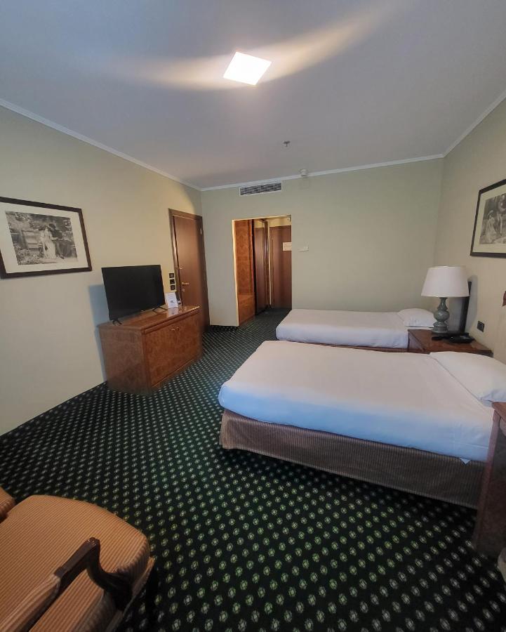 Tower Airport - & Conference Center 4* Genua