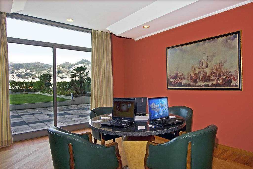 Tower Airport - & Conference Center 4*