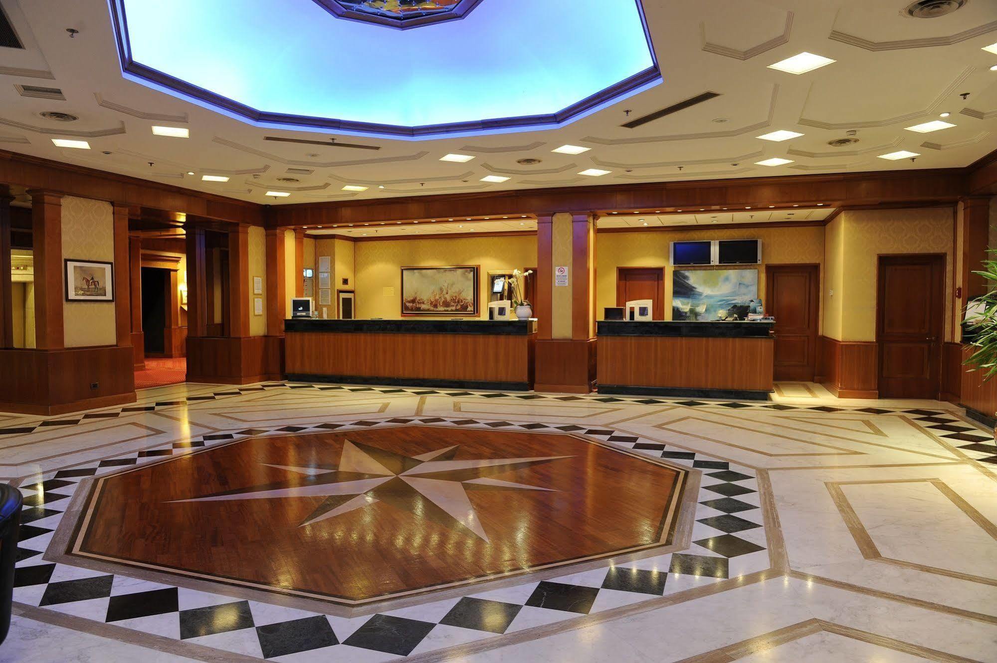 Hotel Tower Airport - & Conference Center