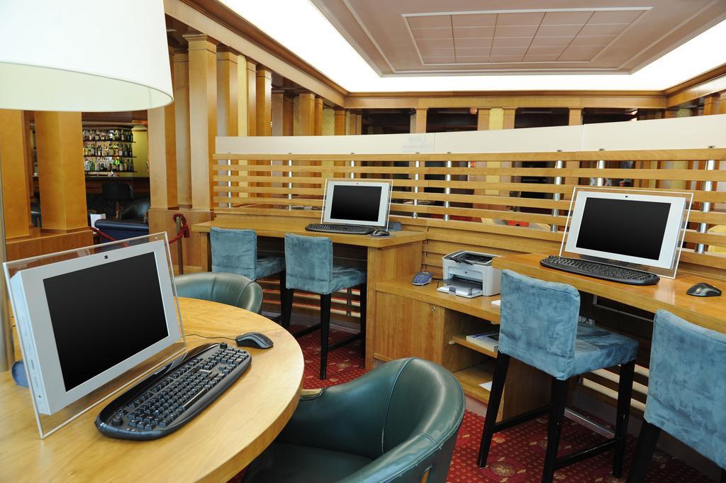 Tower Airport - & Conference Center Hotel 4*