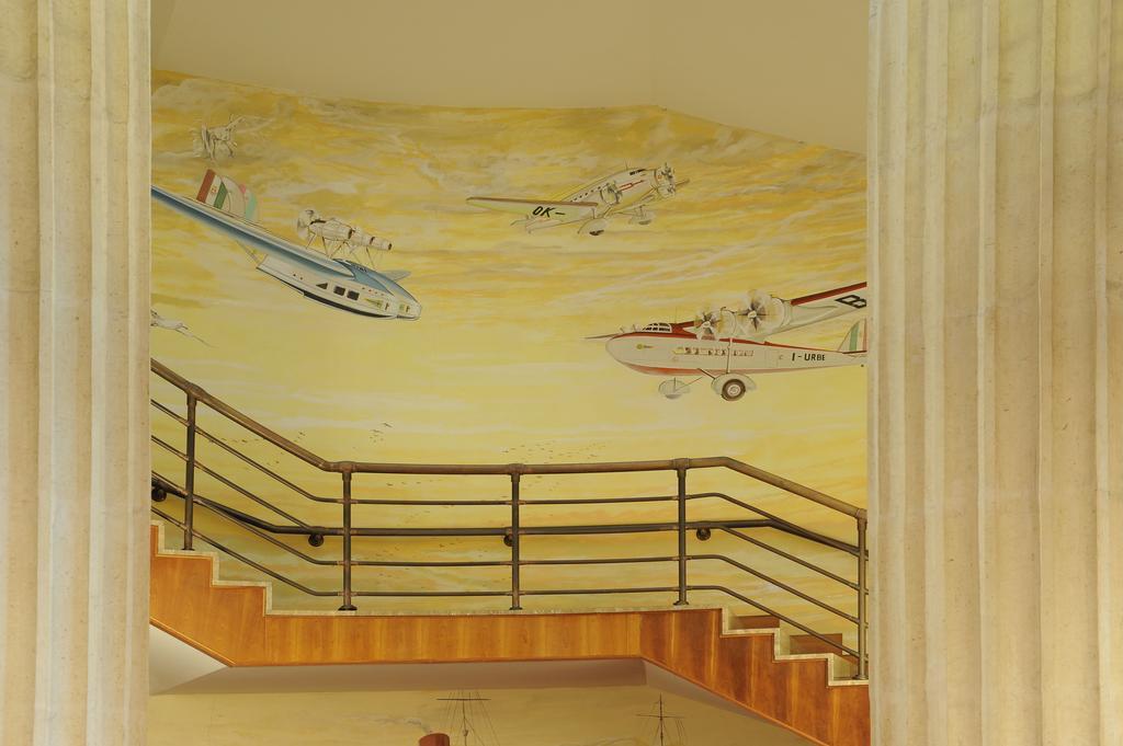 Tower Airport - & Conference Center Hotel 4*