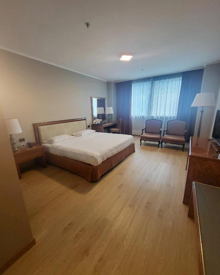 Hotel Tower Airport - & Conference Center