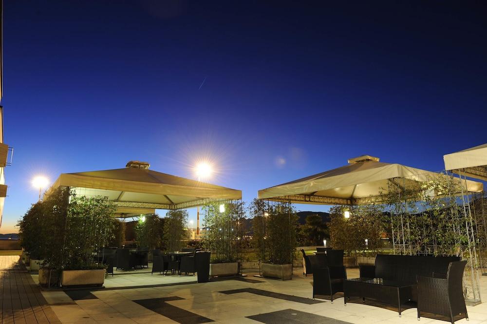Tower Airport - & Conference Center 4* Génova