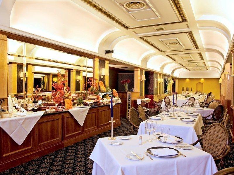 Hotel Tower Airport - & Conference Center 4*