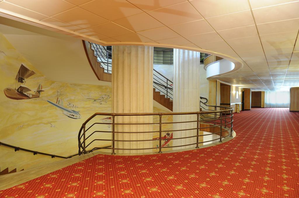 Tower Airport - & Conference Center Hotel Génova