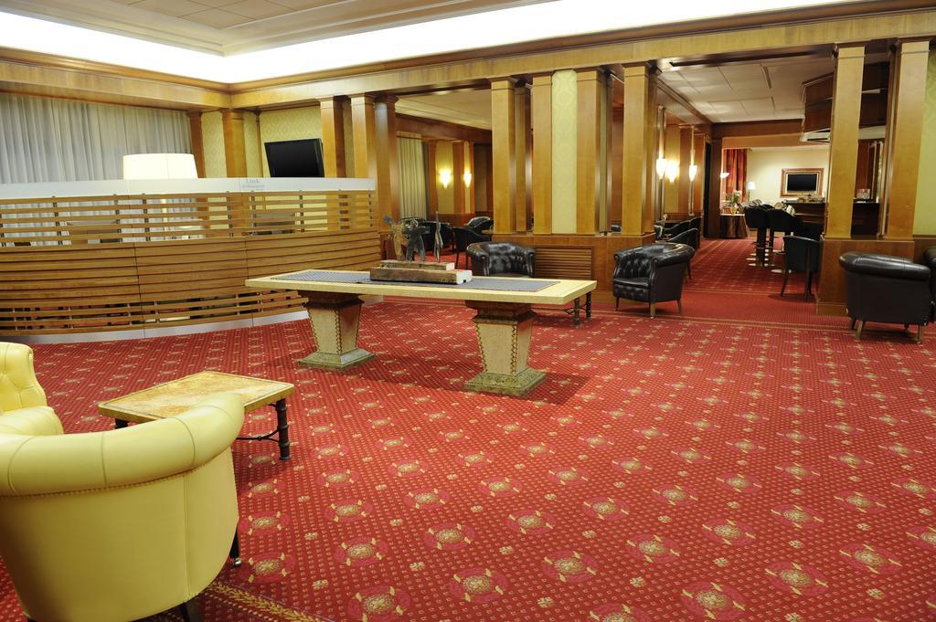 Tower Airport - & Conference Center 4* Génova