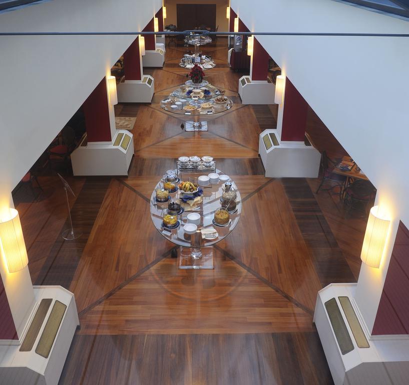 Hotel Tower Airport - & Conference Center 4*