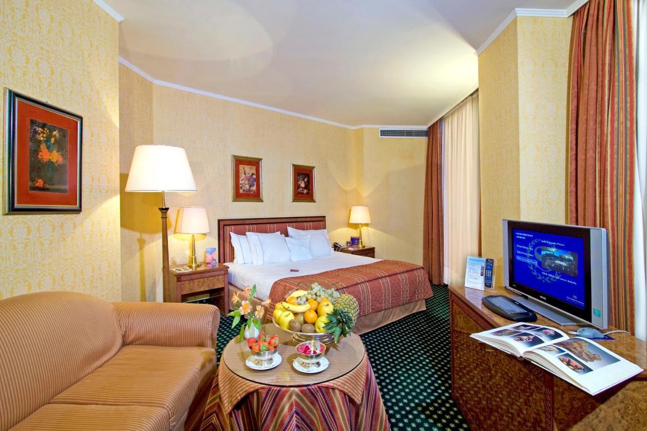 Hotel Tower Airport - & Conference Center